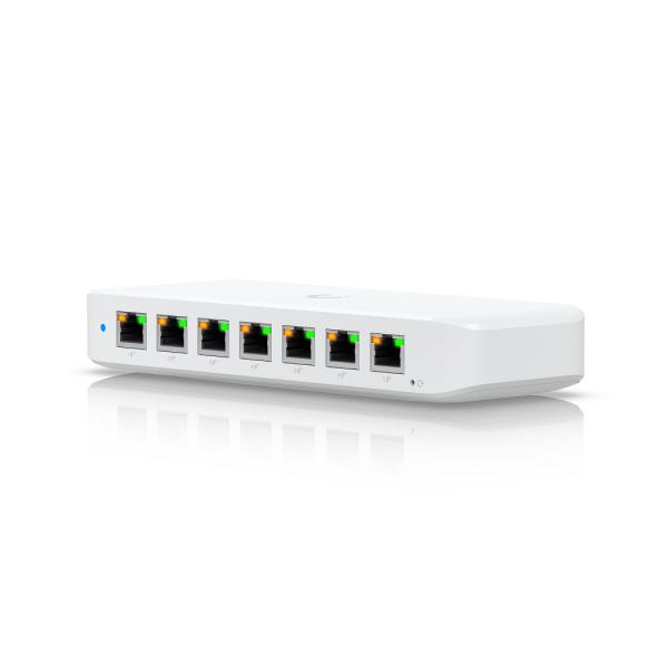 UniFi Switch Ultra, With flexible PoE budget